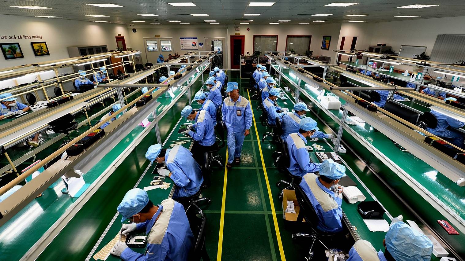 疫情在越南多地爆发,已致使数万家企业的营业活动陷入停顿状态(资料图