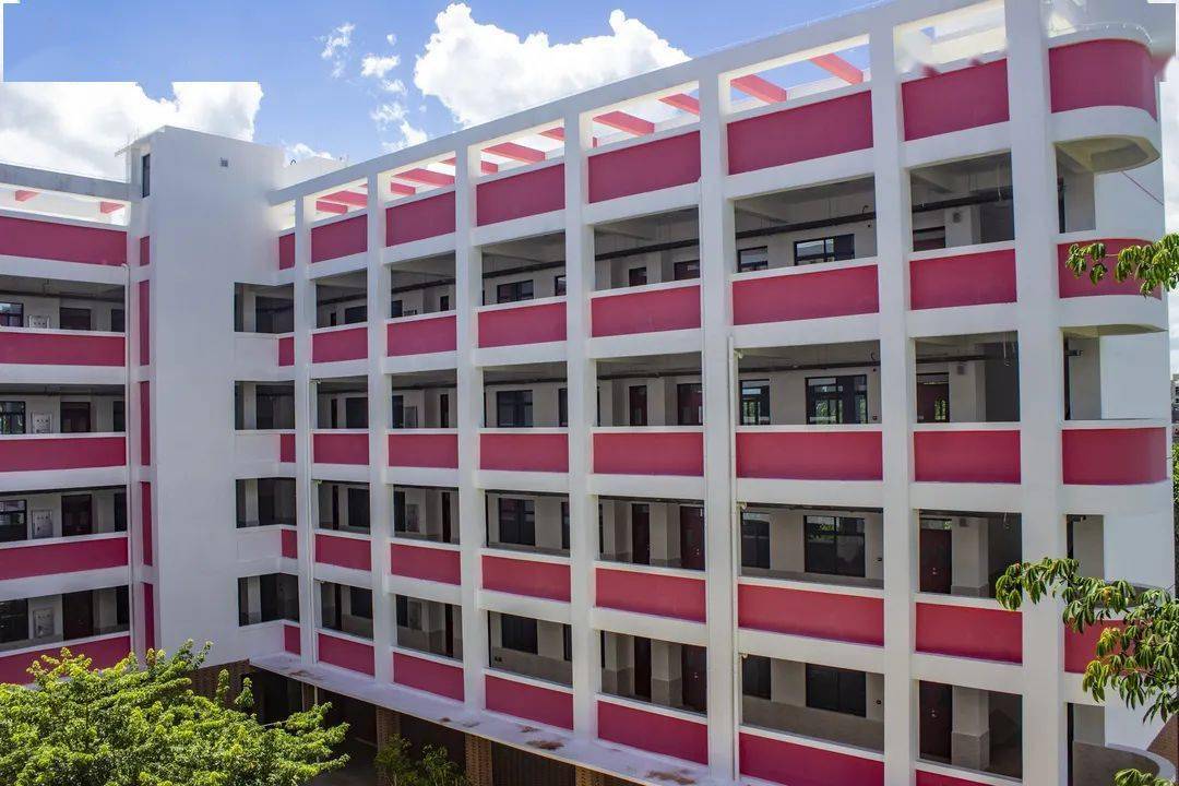 动态|办"家门口的好学校",海口市海联中学"蝶变"焕新颜