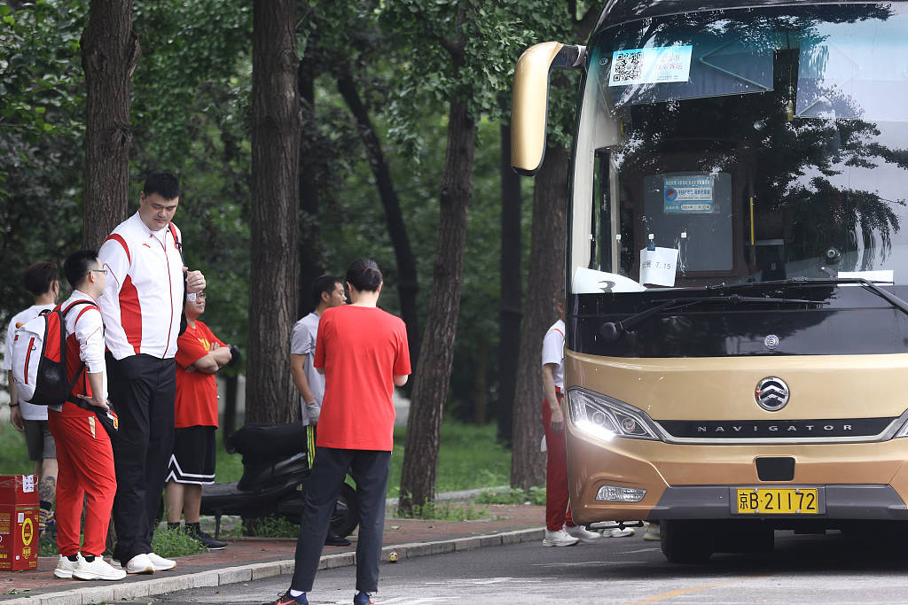 前瞻|2020东京奥运会前瞻：中国女篮启程 许利民带伤出征姚明随队