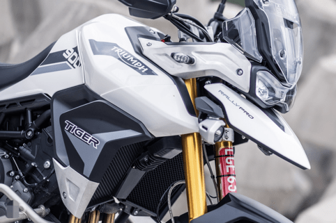 凯旋tiger900GT,凯旋tiger900 试驾英伦三缸拉力凯旋tiger900