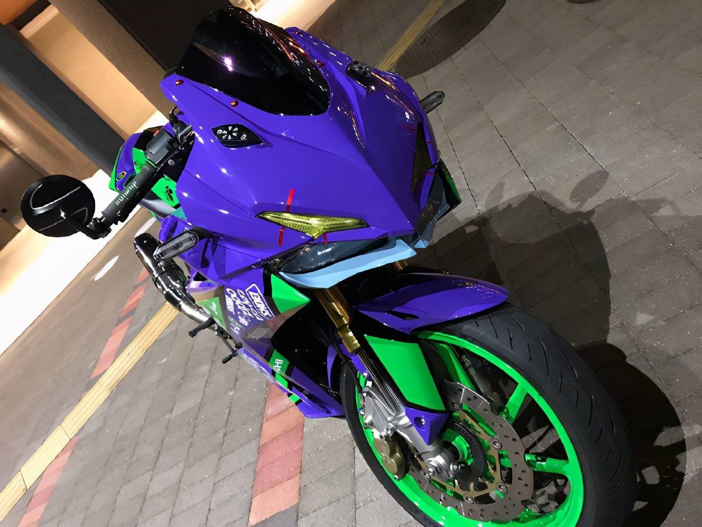 本田cbr250rr,本田400R 本田cbr250rr摩托车换色改造eva初号机配色