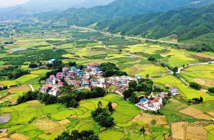 广西融安:生态宜居乡村美