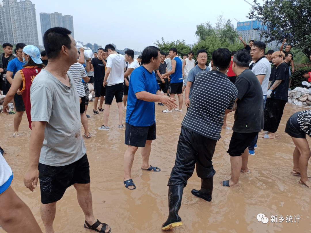 共产主义渠,卫河等多条河流水位超警戒线,发生漫溢,决堤险情,市区多条