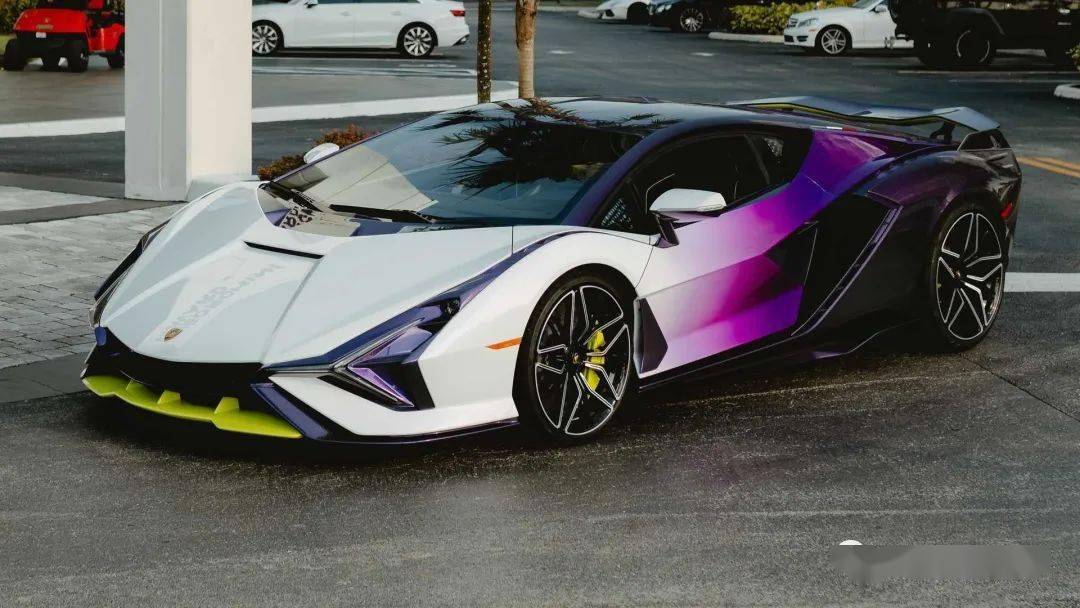 这辆兰博基尼sian真酷采用渐变紫色车身