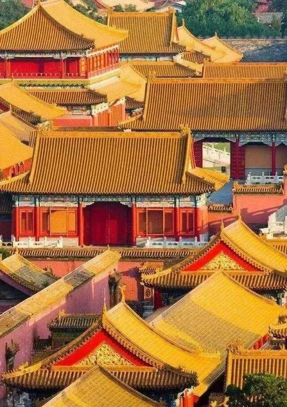 旧称为紫禁城,是中国古代宫廷建筑之精华北京故宫2是全国重点文化