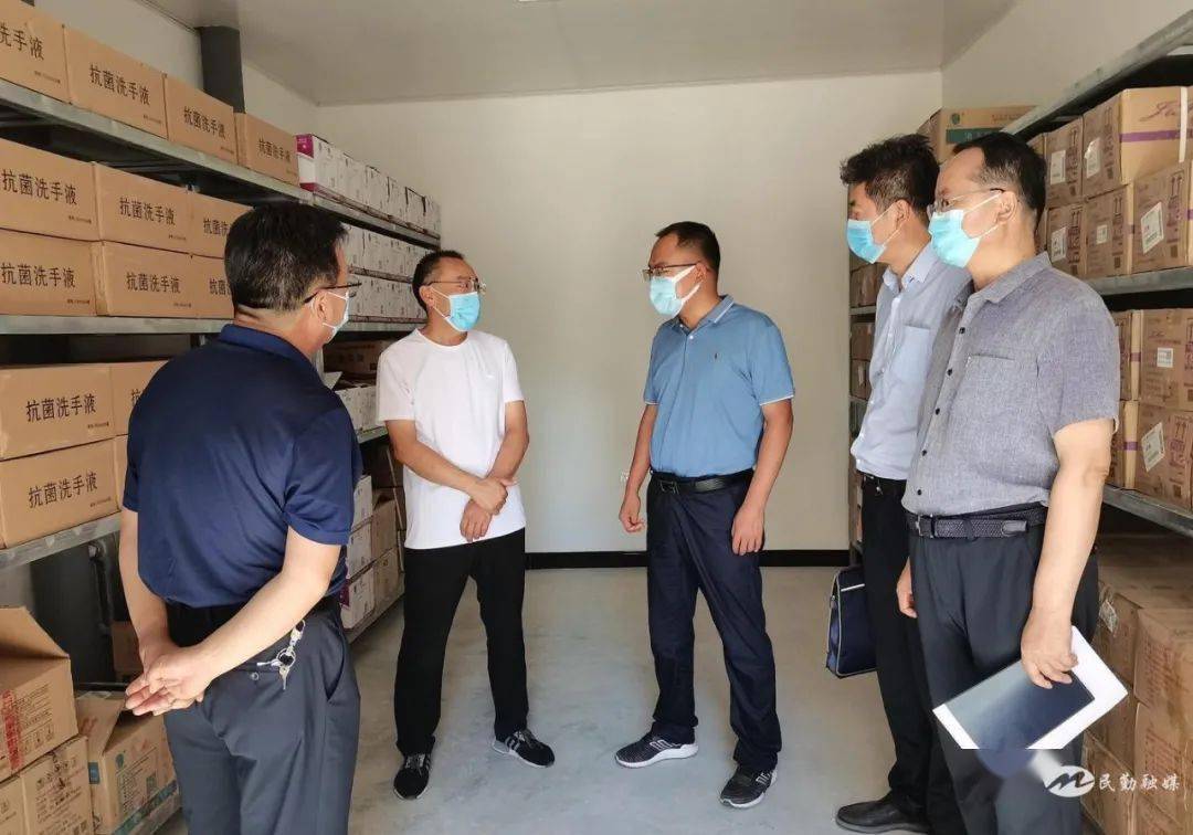 县委常委,政府副县长刘光前一同调研.