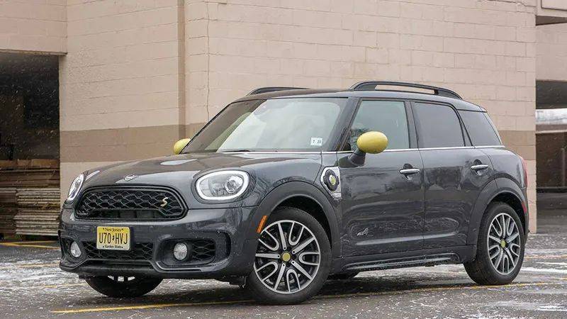 据此前宝马官方发布的消息 新款mini cooper se最大功率为184马力,百