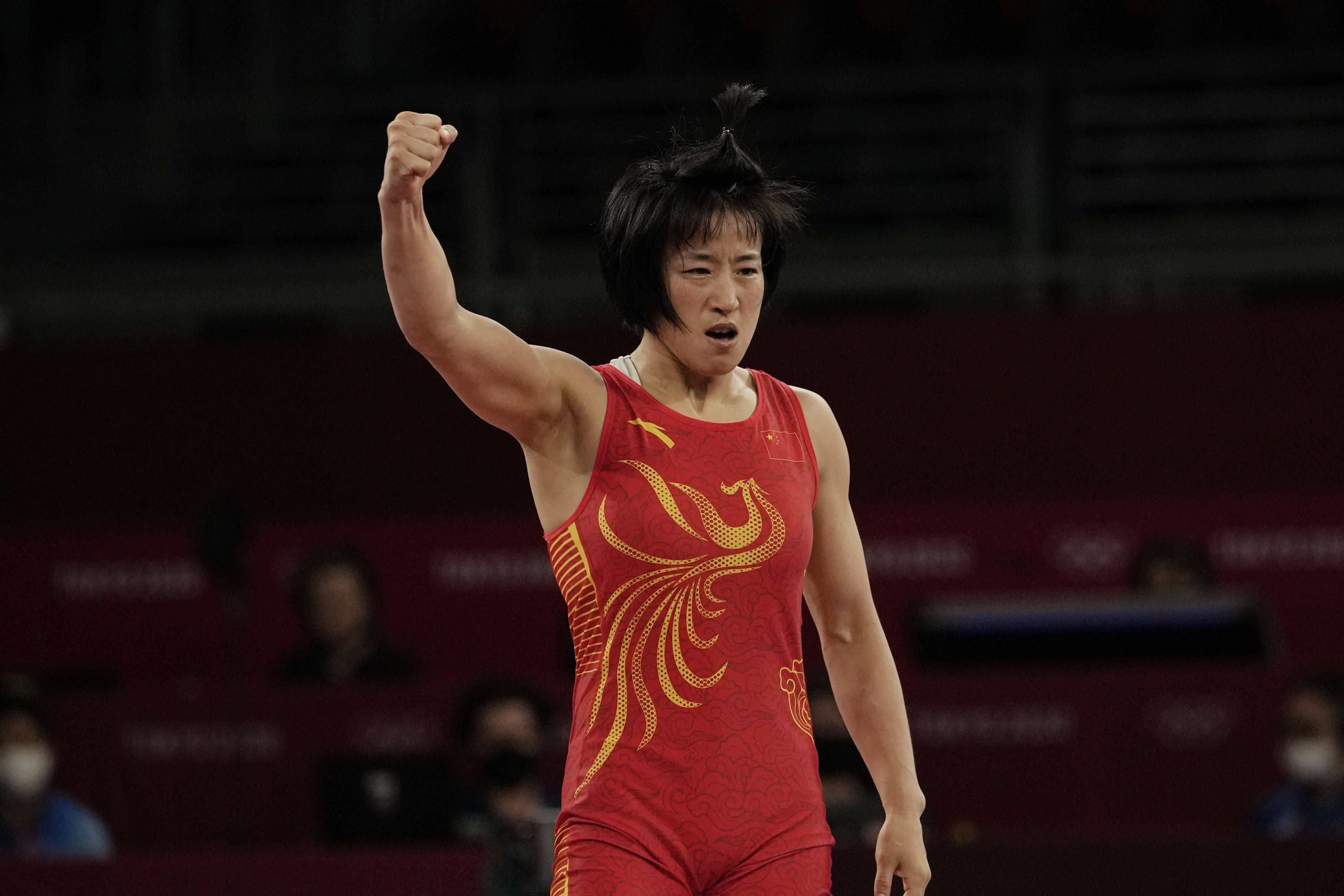 8月6日的女子自由式摔跤50公斤级半决赛中,中国选手孙亚楠就让我们