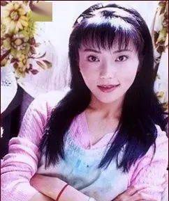 她去世已经过去11年,富豪男友早已结婚生子,却仍默默照顾她父母