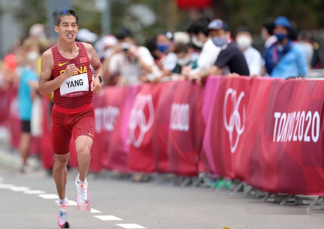 札幌大通公园进行了东京奥运会田径比赛的最后一个项目--- 男子马拉松