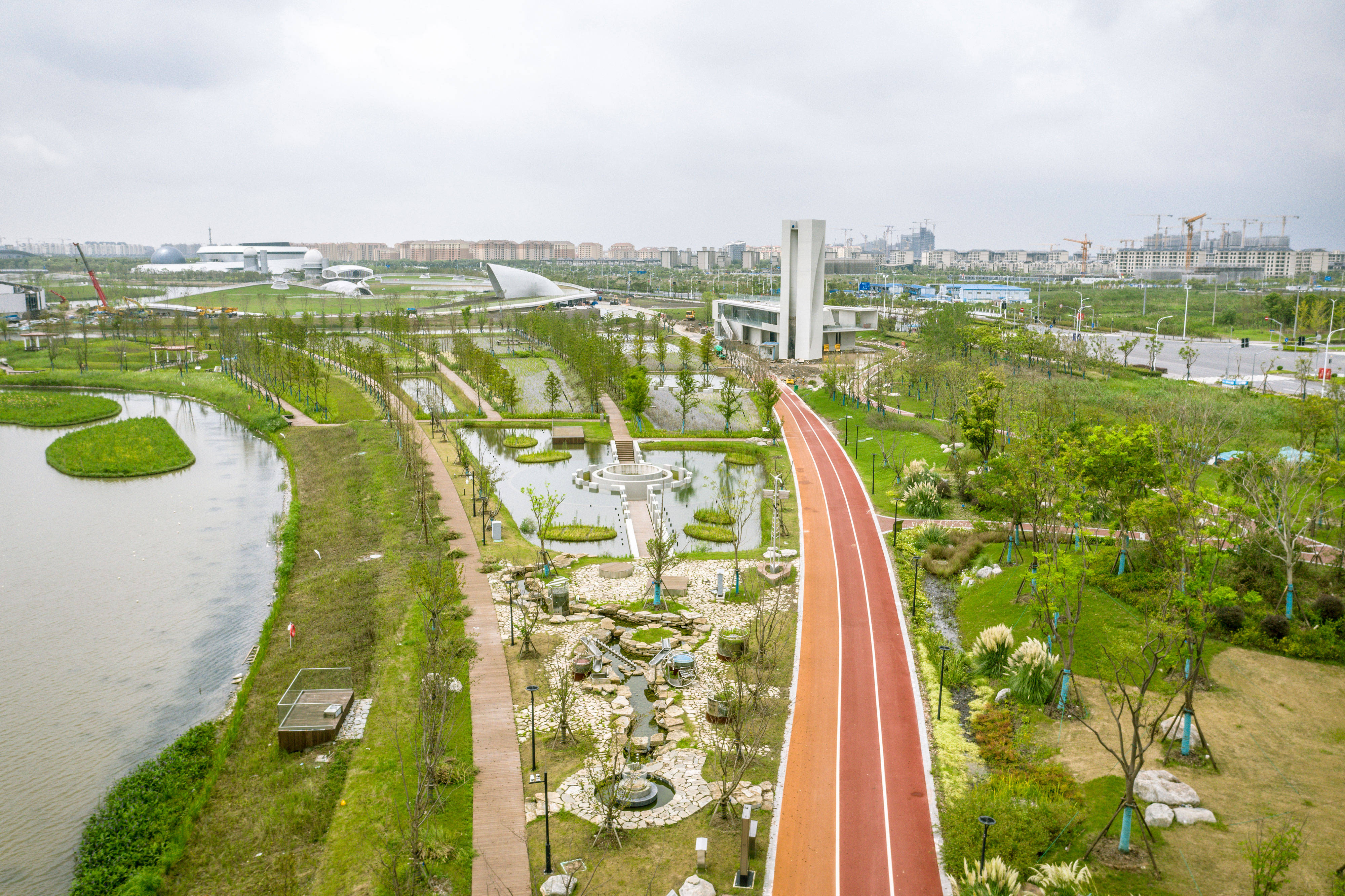 上海最大海绵公园开园试运行占地54公顷紧邻上海天文馆