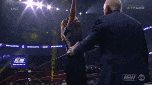 aew:斯汀惨遭爆桌;大秀哥首秀对手确定!ufc巨星亮相.
