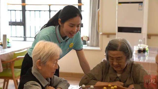 视频:老年人能力评估师,守护老年人的特殊"考官"