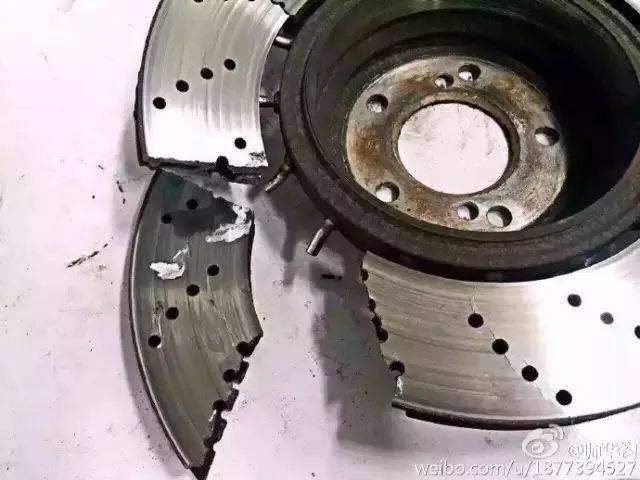 明明用的是正品刹车片,为什么会裂?