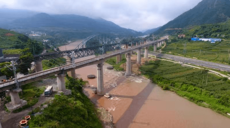 成昆铁路峨眉至米易段扩改工程冕宁站站场改造完成