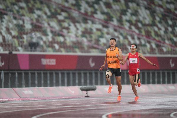 东京残奥会|刘翠青获得女子200米t11级金牌