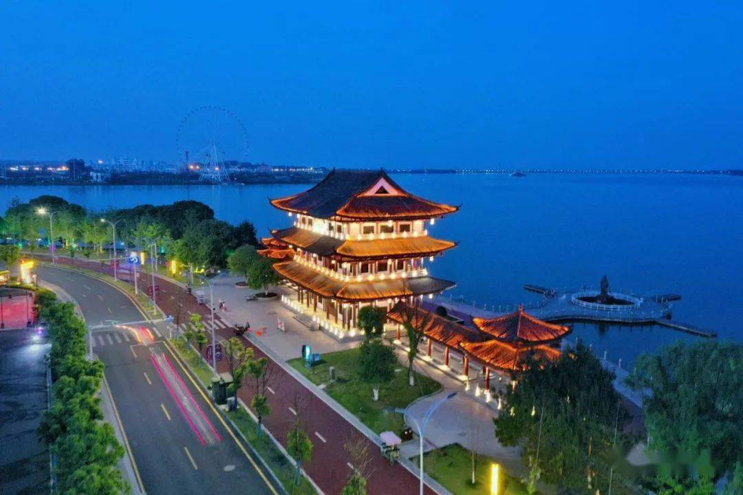 都市常德越夜越美丽祝贺湖南省首届都市文化旅游节在常德启幕