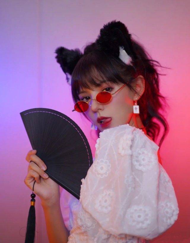 张予曦|张予曦唱当空告别程若鱼，青衣直发尽显古典气质，姐姐有心了