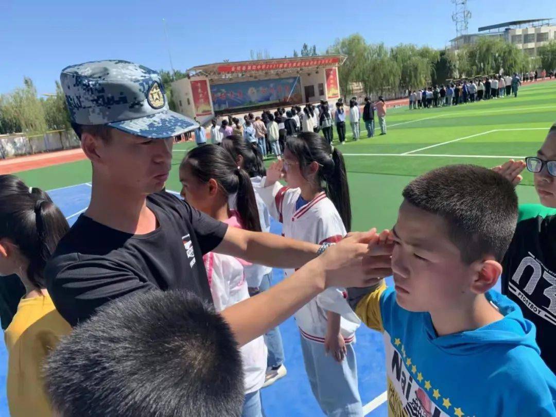 金塔县第四中学让青春在磨砺中闪光