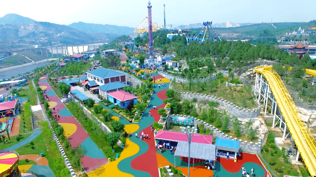游乐园 就如同我们一路走来,总有酸甜苦辣 来五龙山放松