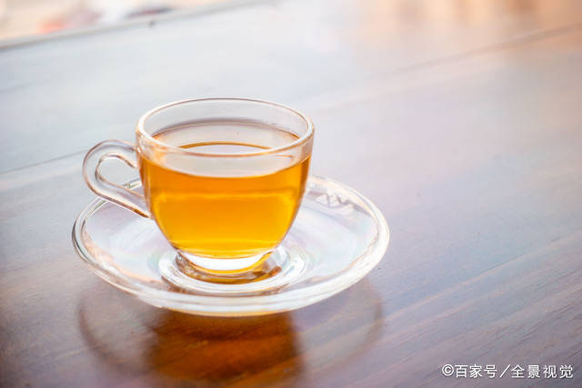 喝酒者|喝酒者，出現4個跡象，肝臟已受損，盡早戒酒，不要拿生命開玩笑