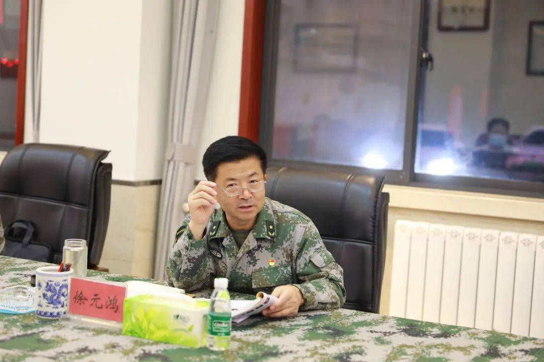 67河南省军区少将政委徐元鸿到巩义市检查调研
