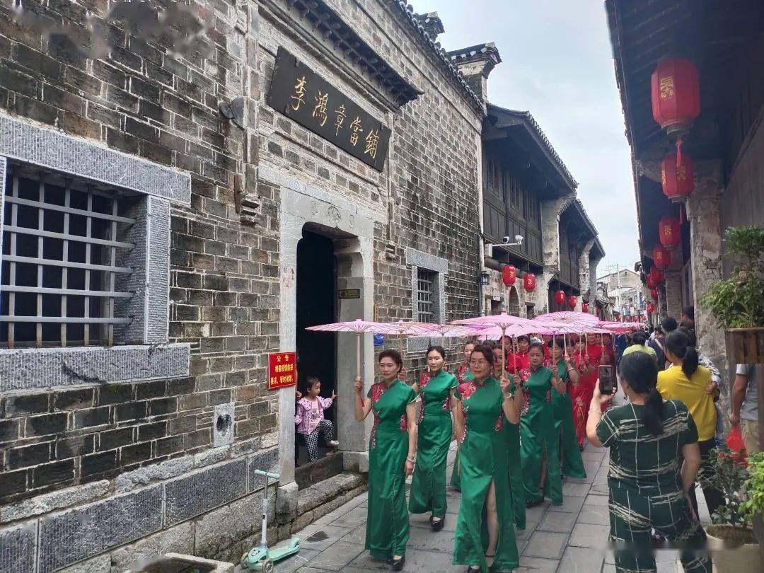 图丨柘皋老街旗袍秀