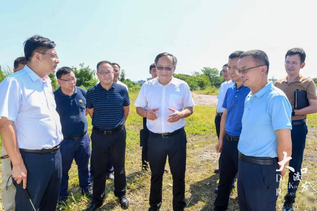 余长明调研重庆国际小球赛事中心推进情况