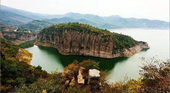 最美北京秋景:白河堡水库,香营乡云瀑.