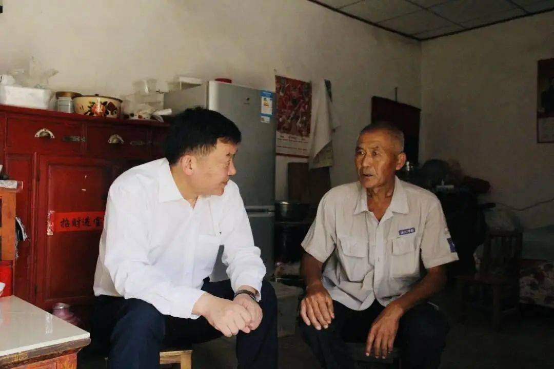张佃虎到大店镇走访慰问困难群众_莒南县