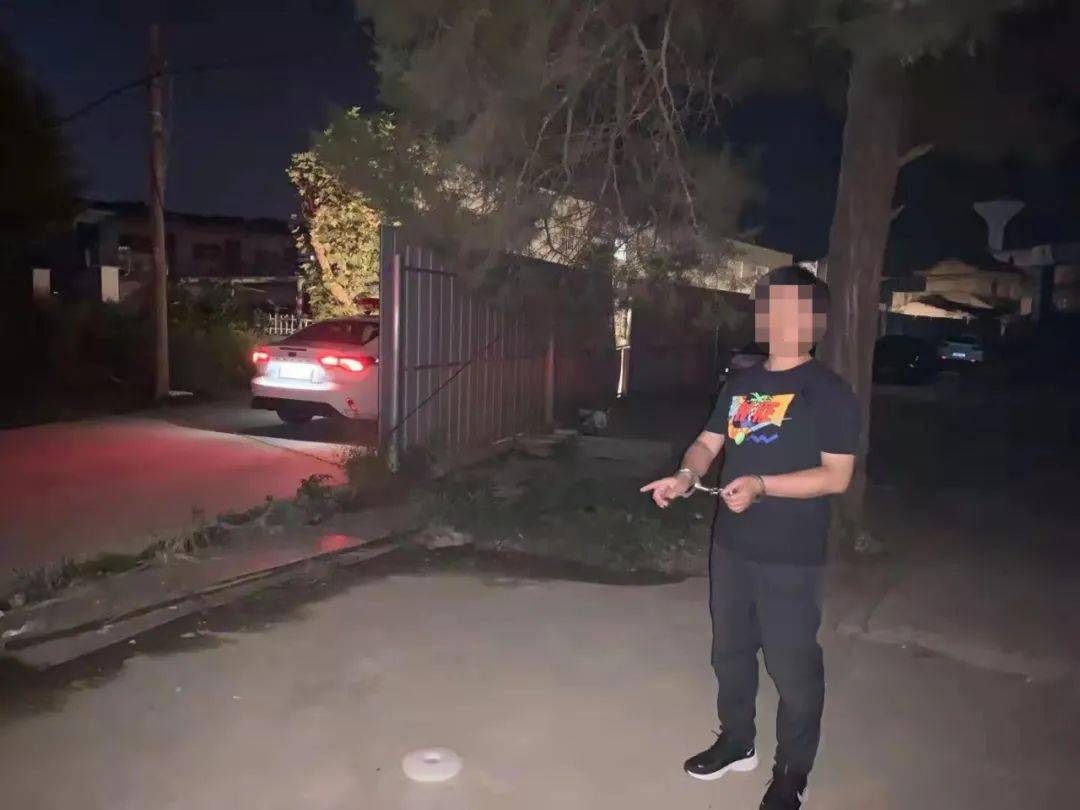 电瓶车被盗 警方两小时寻回10月3日凌晨3时许,青阳县公安局蓉城派出所