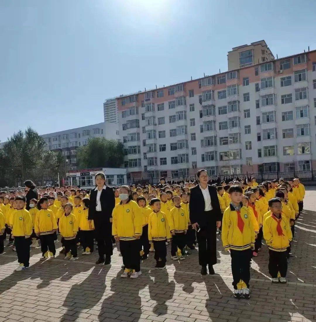 网络安全为人民 网络安全靠人民 ——庆安县第二小学2021年校园网络