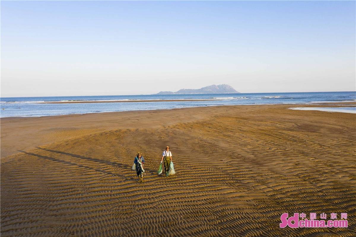 山东青岛:灵山湾风光撩人 美如画赏心悦目