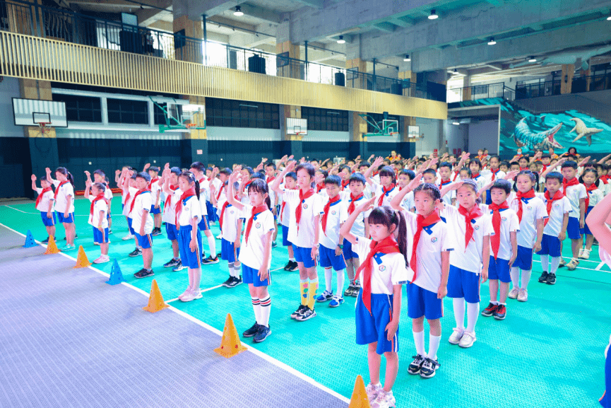 华伦小学二年级少先队入队仪式 | 鲜红的烙印——少年