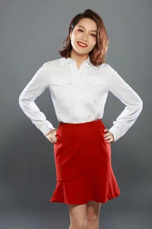 瞒不住了你熟悉的主持人原来在这里