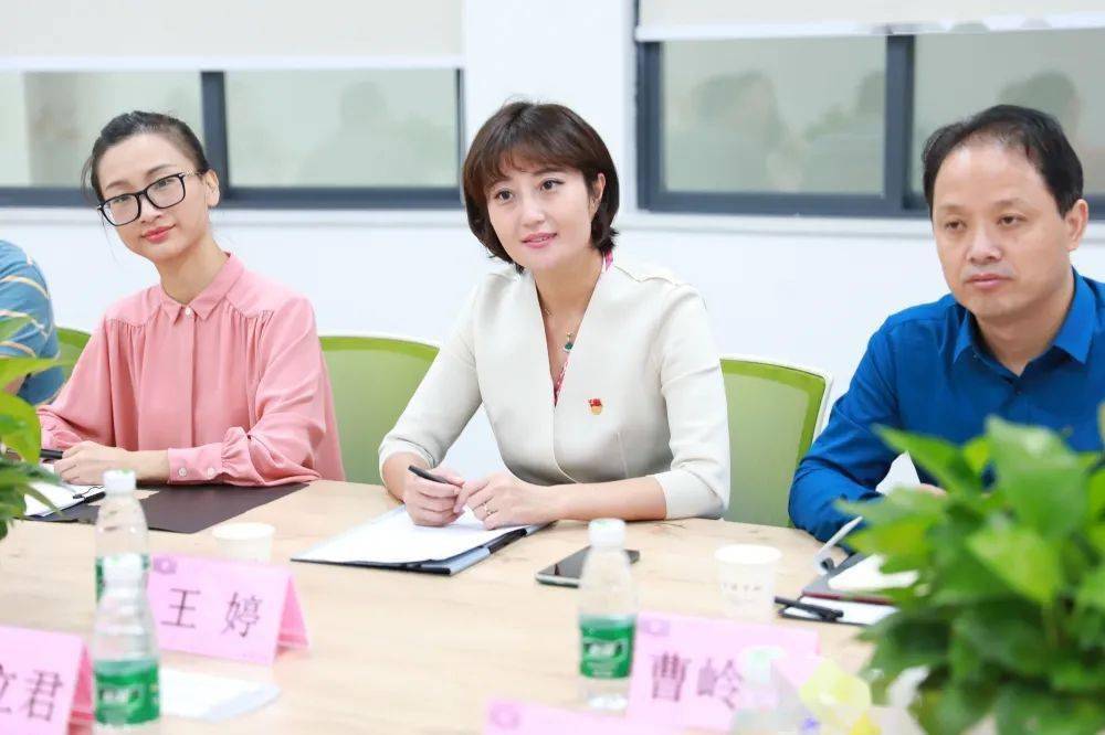 会议伊始,由王婷校长结合本次督导展开自评报告.