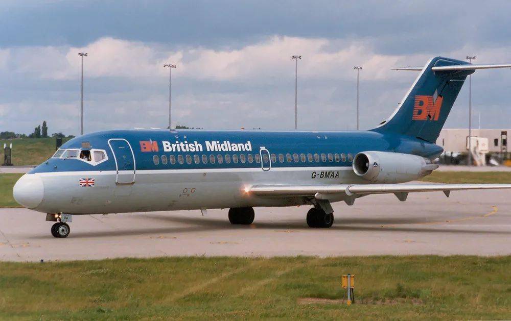 md-87 是著名"md-82"飞机的缩短版,它们都源于道格拉斯公司1965 年