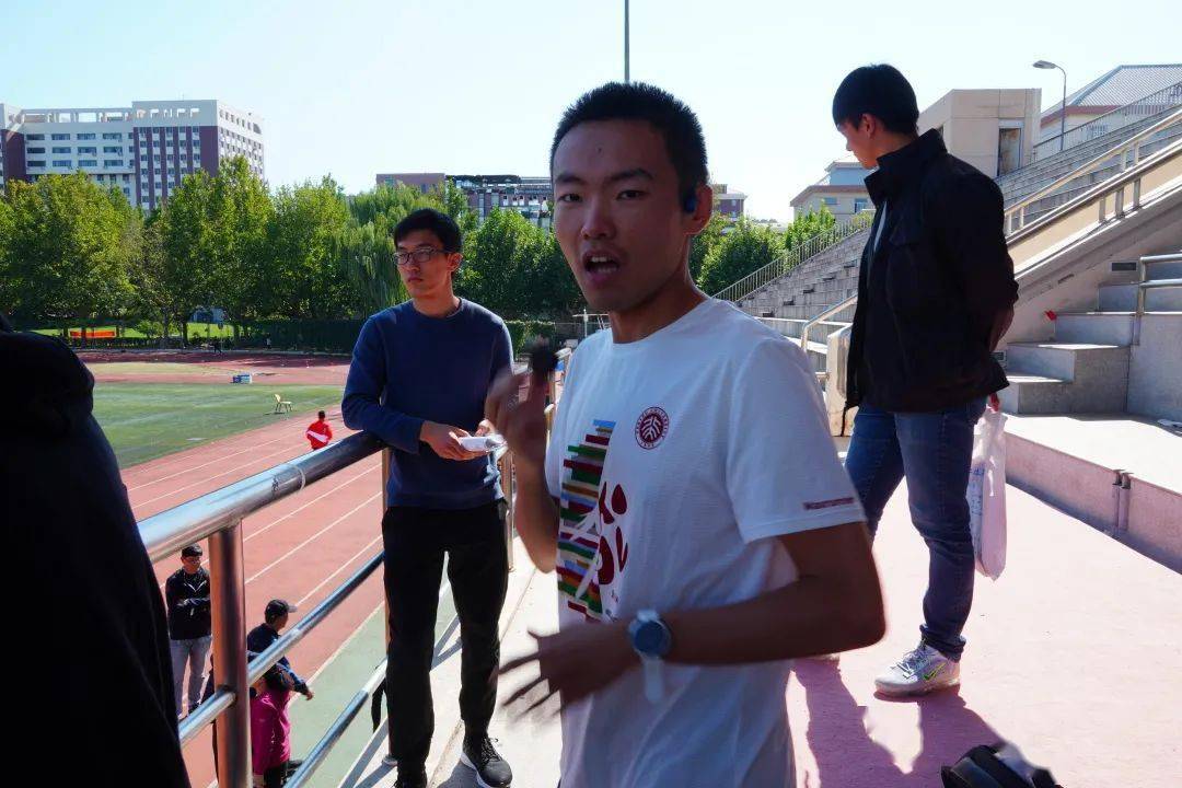 赵康辰,人称小飞象,康神,17级经济学院硕士,19博士,队内灵魂,肝帝