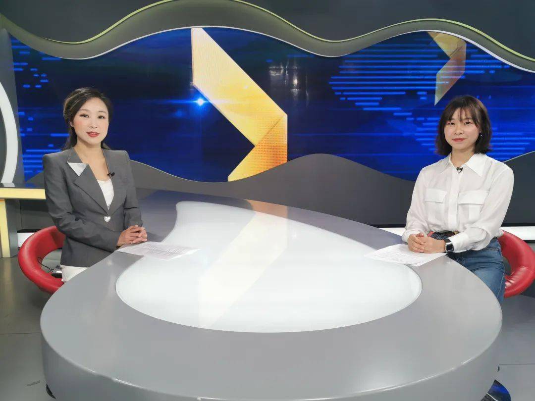 不要错过今晚21点10分起金华电视台教育科技频道播出的《名师零距离》