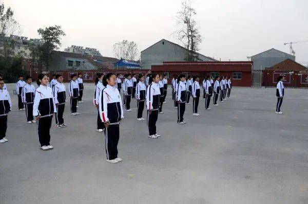 濉溪刘桥中心学校成功举办武术操比赛_年级