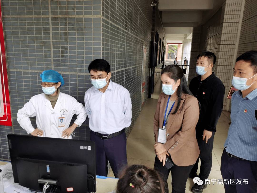 疫苗接种暖童心 高新区疫苗专班进驻小学开展接种工作