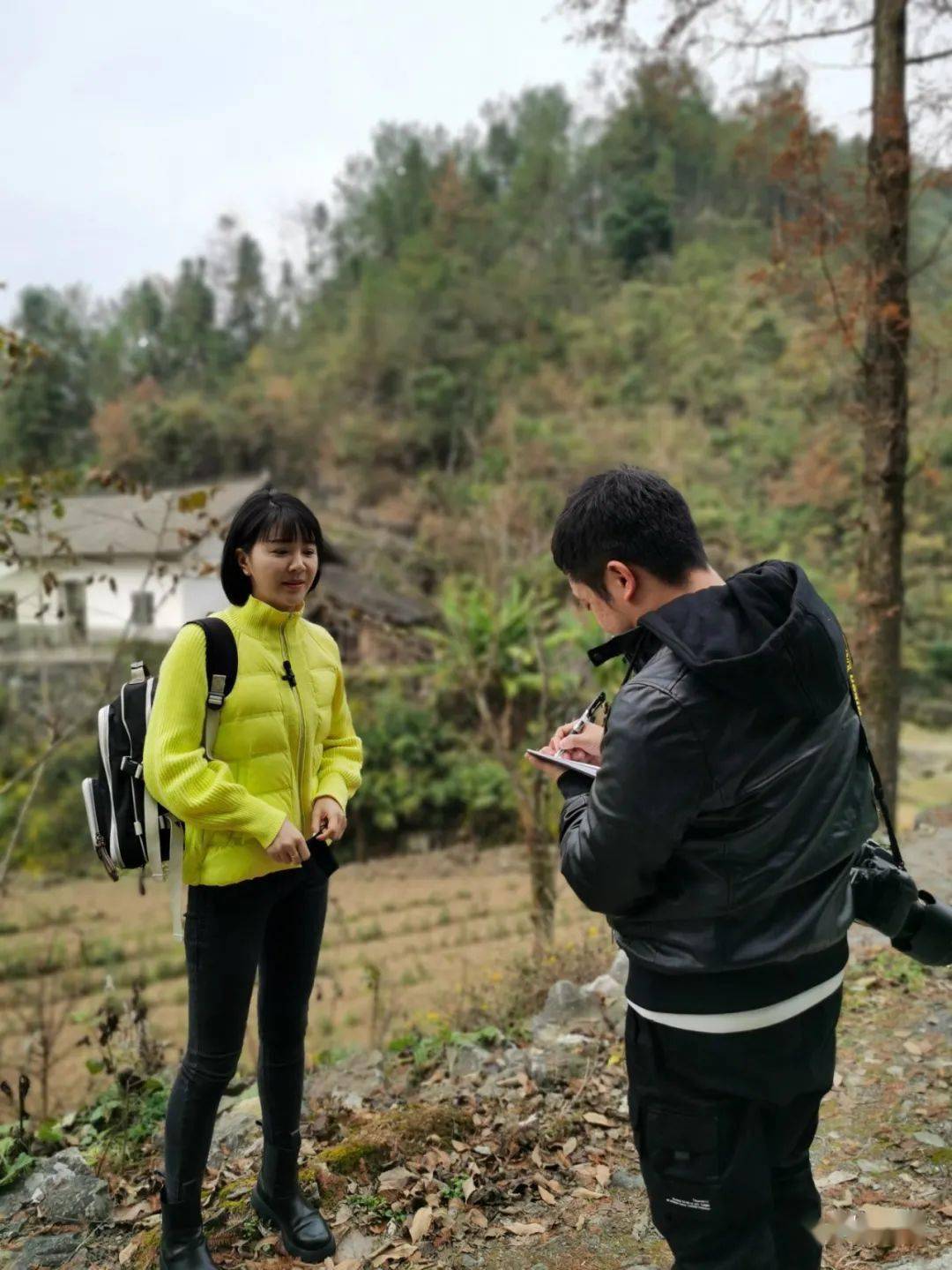 温暖湖北|宜昌这个姑娘,赞!