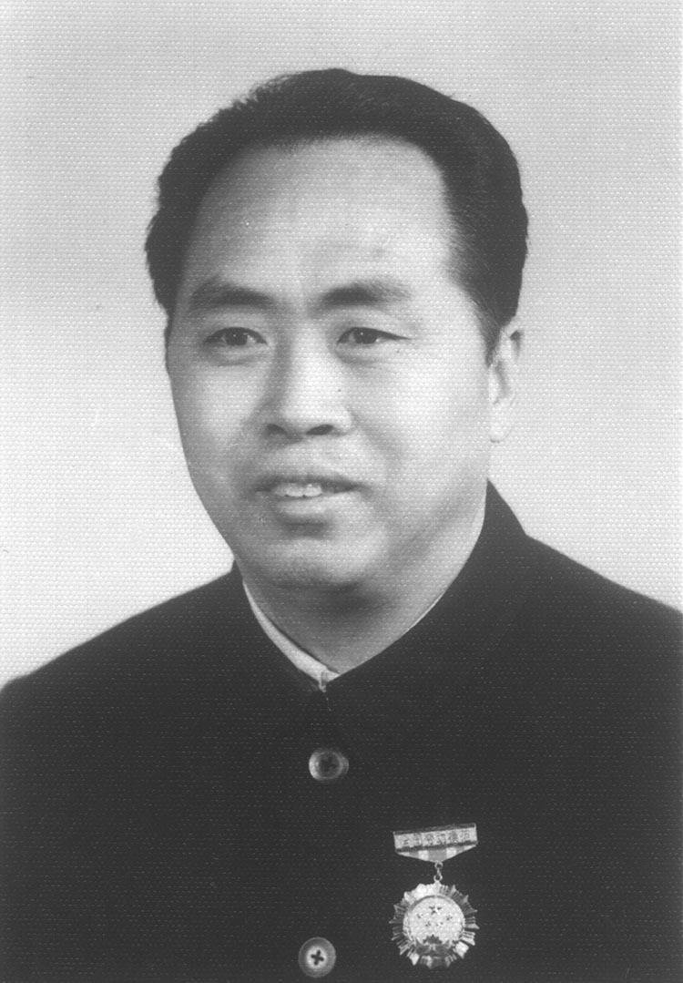 我国超声心动图学奠基人王新房:为了一项研究 拿自己做实验