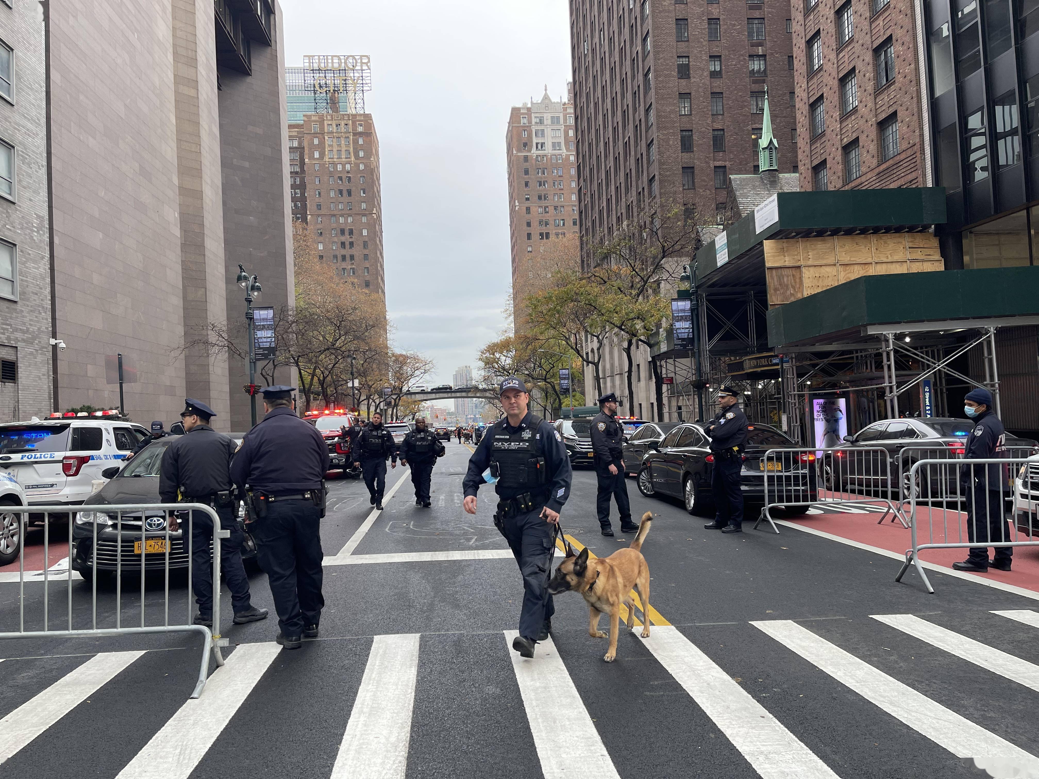 纽约联合国总部附近发生持枪者与警察对峙事件