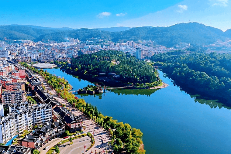 双柏·查姆湖 一座湖点亮一座城_景区_旅游_文化