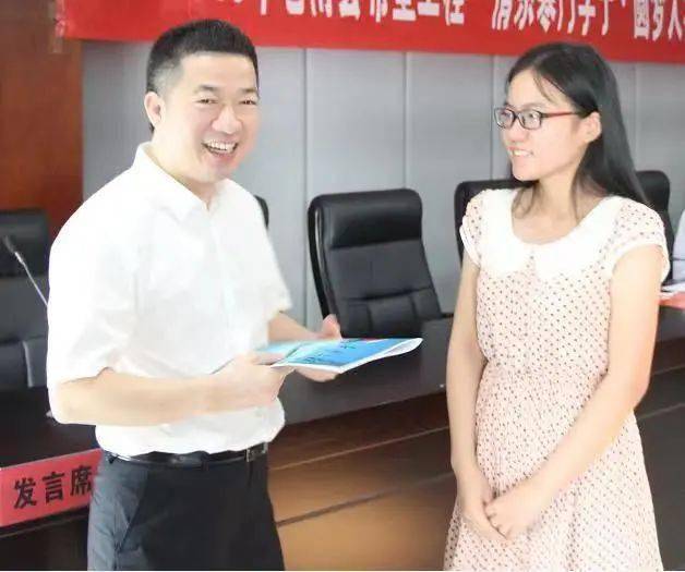 浙江希望工程30载丨23年助学筑梦 他为六千多人播下希望的种子_黄兆情