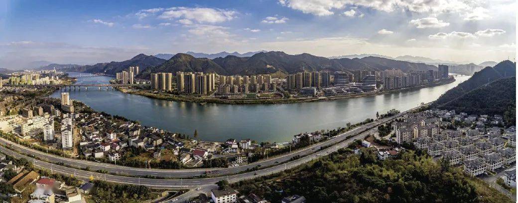 一组今昔对比照带你看建德城市变迁变化只能用震撼来形容了