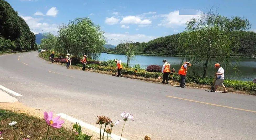 强力推动交通建设大会战,彻底结束了泾县不通高速公路的历史,极大提升