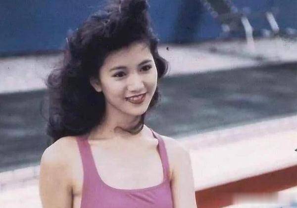 袁咏仪年轻时有多美看她与李嘉欣的合照便知