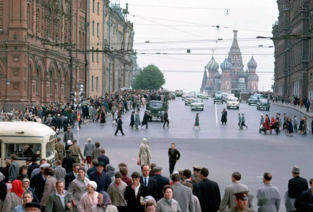 上世纪60年代初期国外大城市的街景